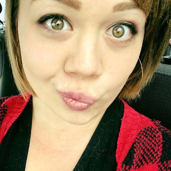 Meet your Posher, Kristie - Picture 1 of 1